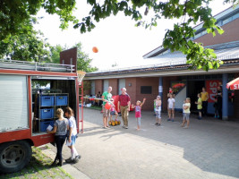 Das Spielmobil mit Basketballstation